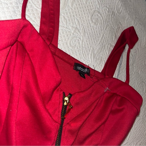 Sexy red cropped top with zipper - Picture 2 of 3